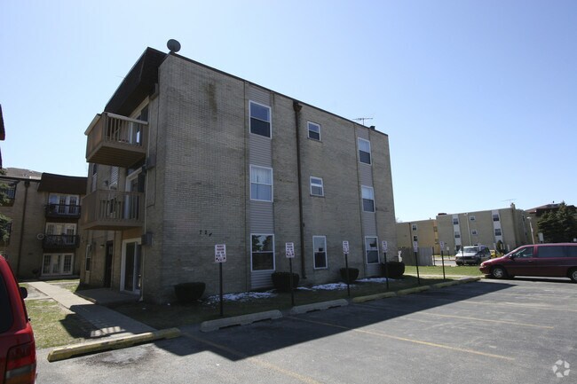 Primary Photo - 724 Piper Ln