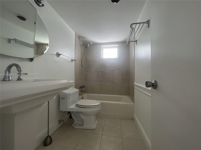 Building Photo - 3750 NE 170th St