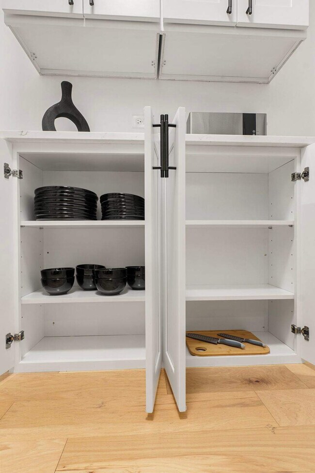 Building Photo - 618 W Patterson Ave