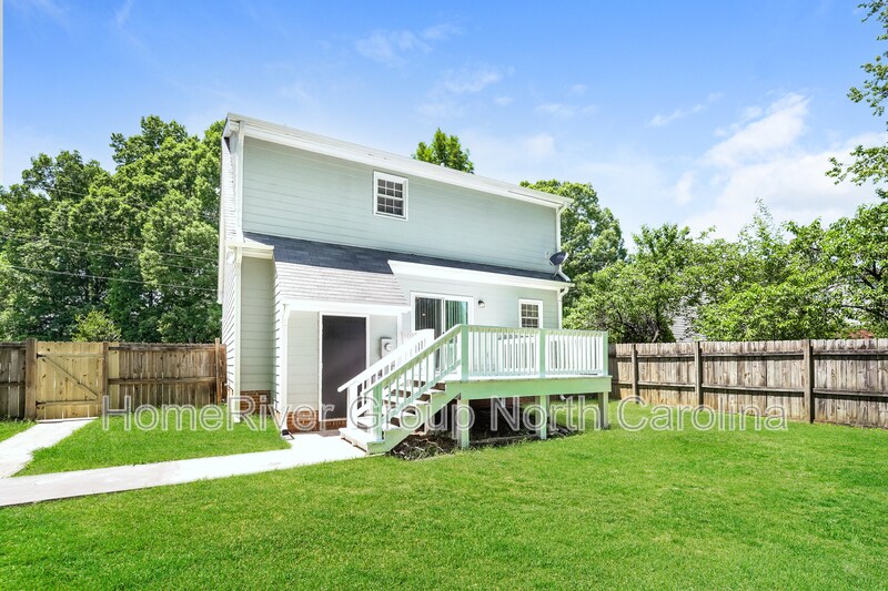 Building Photo - 3816 Clay St