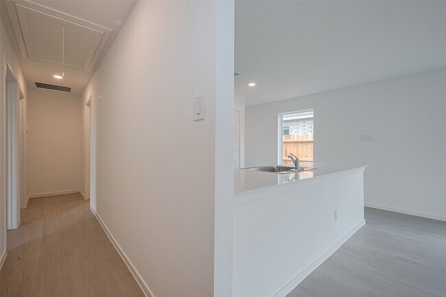 Building Photo - 28723 Texas Sparrow Ln