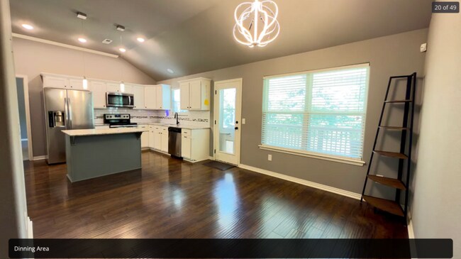 Building Photo - 18 Primrose Ln