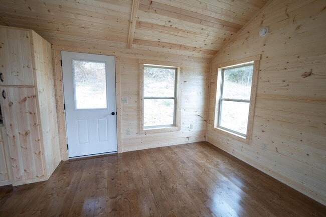 Building Photo - 157 Wideview Dr