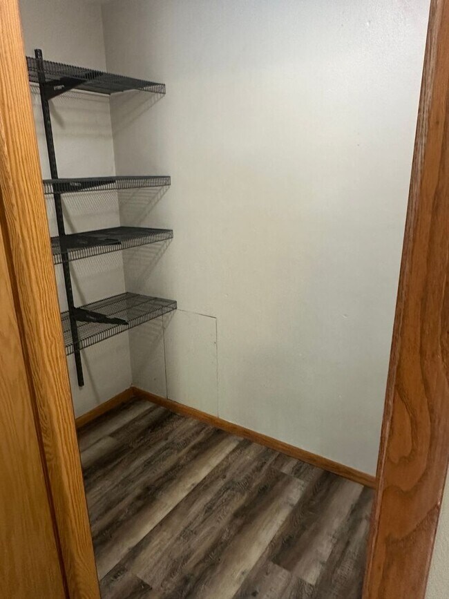 Building Photo - One Bedroom