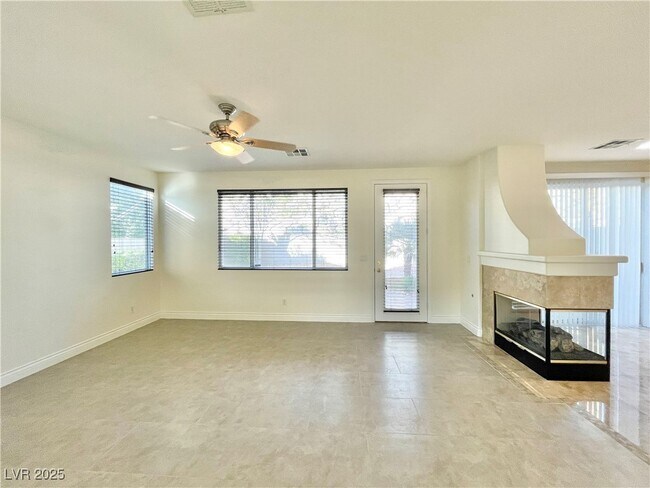 Building Photo - 1590 Sabatini Dr