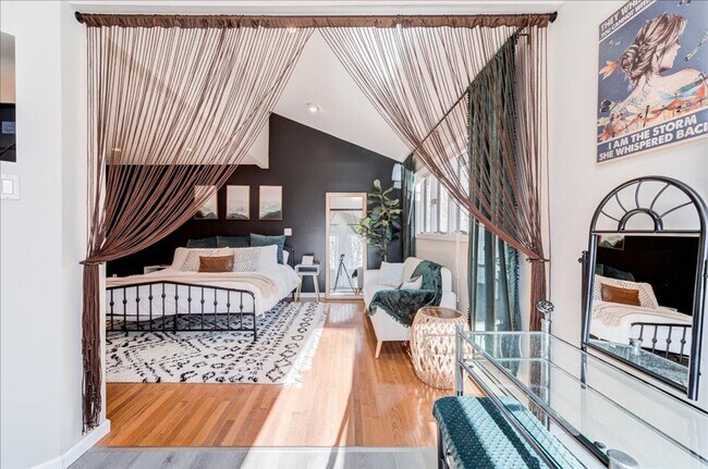 Building Photo - 441 Burlingham Rd