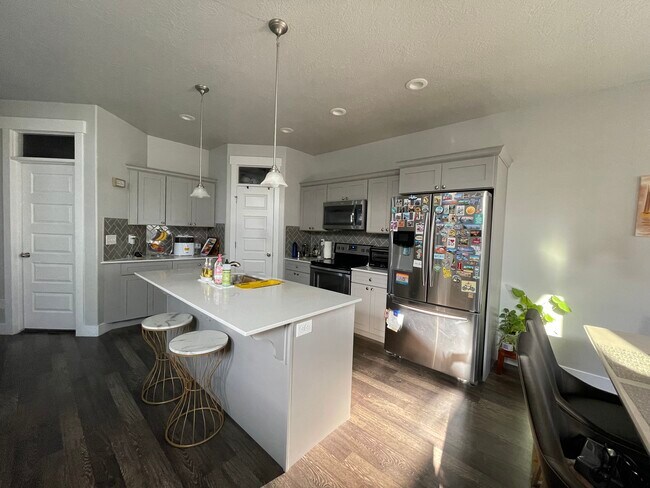 Building Photo - 14526 S Juniper Shade Dr