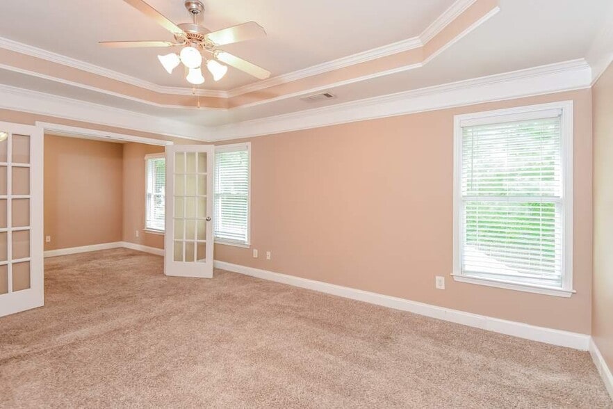 Building Photo - 1564 Fredricksberg Dr