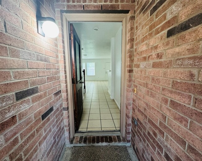 Building Photo - 13126 Bentcrest Ct