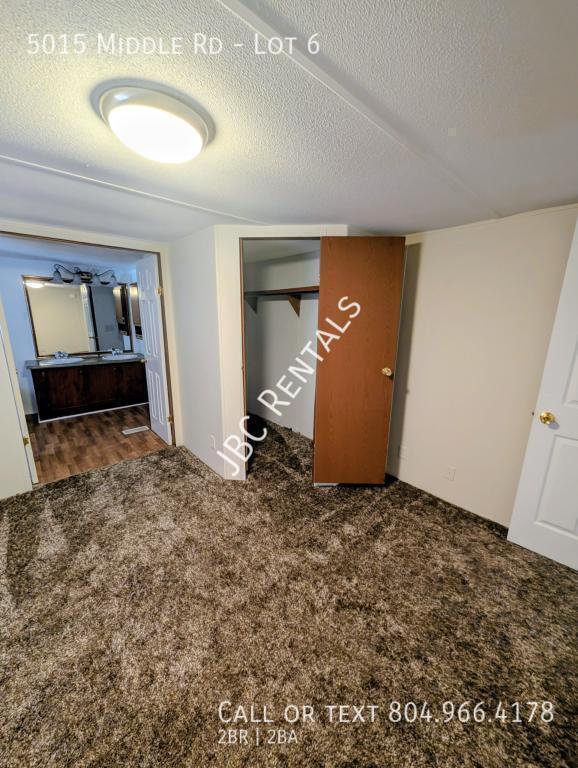 Building Photo - 5015 Middle Rd