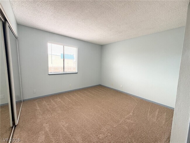 Building Photo - 3720 Snorkel Cir