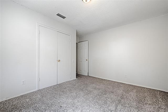 Building Photo - 523 Parker Cir