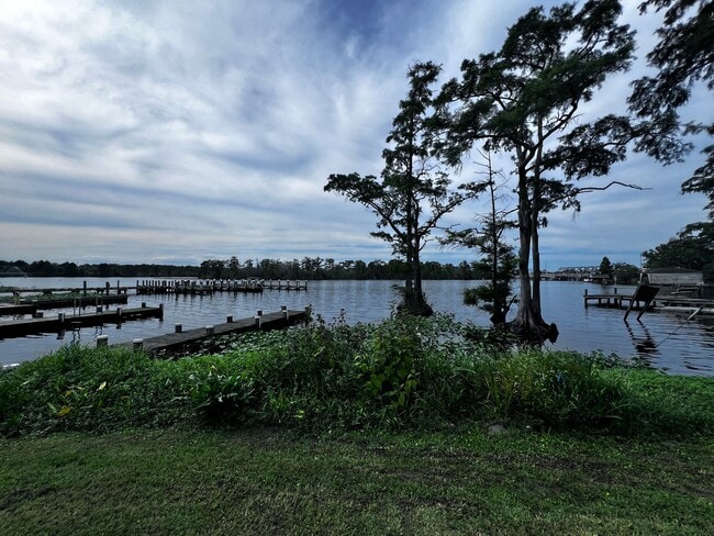 Building Photo - Church219