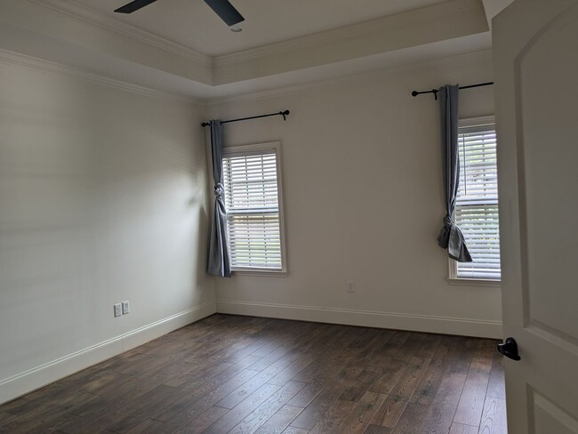 Building Photo - Beautiful home in Carlton Ridge S/D