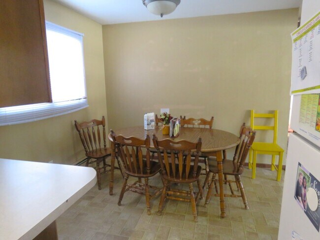 Building Photo - 1416 13th St S