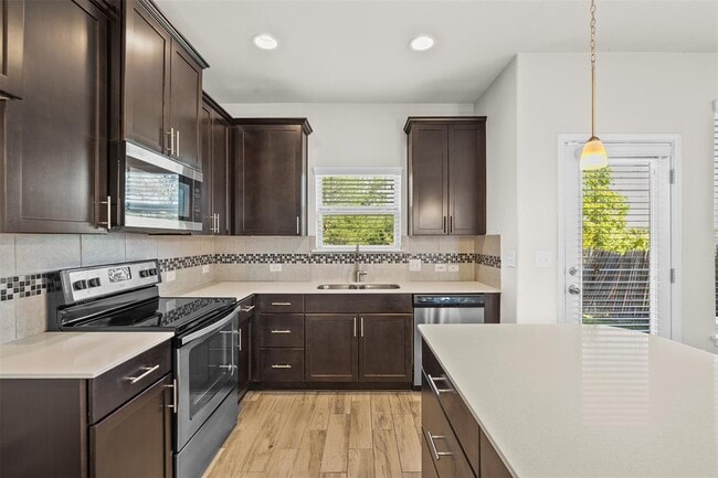 Building Photo - 3240 E Whitestone Blvd