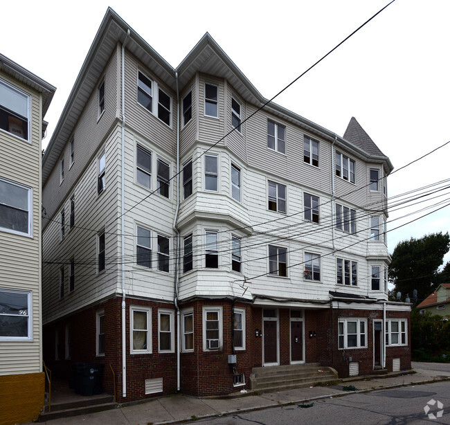 Building Photo - 100-104 Veazie St