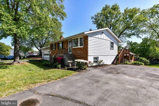 Building Photo - 1020 S Hoga Rd