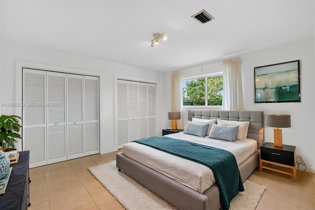 Building Photo - 8161 SW 104th St