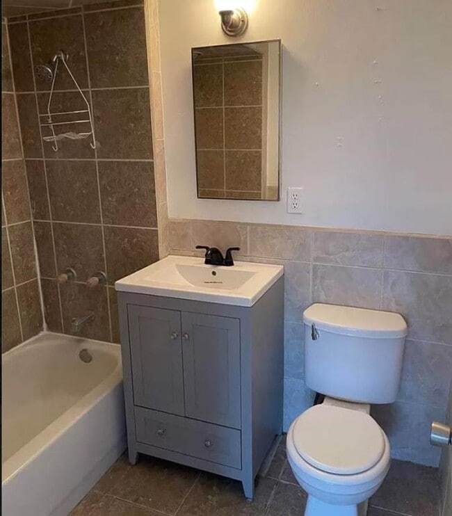 Building Photo - 45428 Raysack Ave