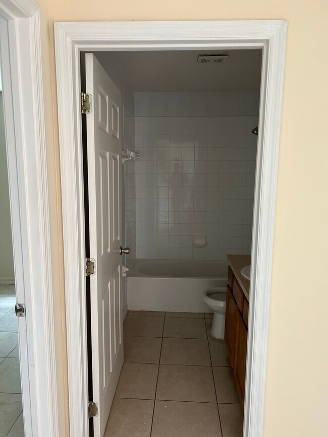 Building Photo - 612 Bluebill Ln