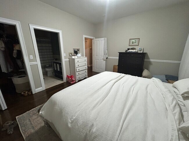 Building Photo - 81 Boylston St