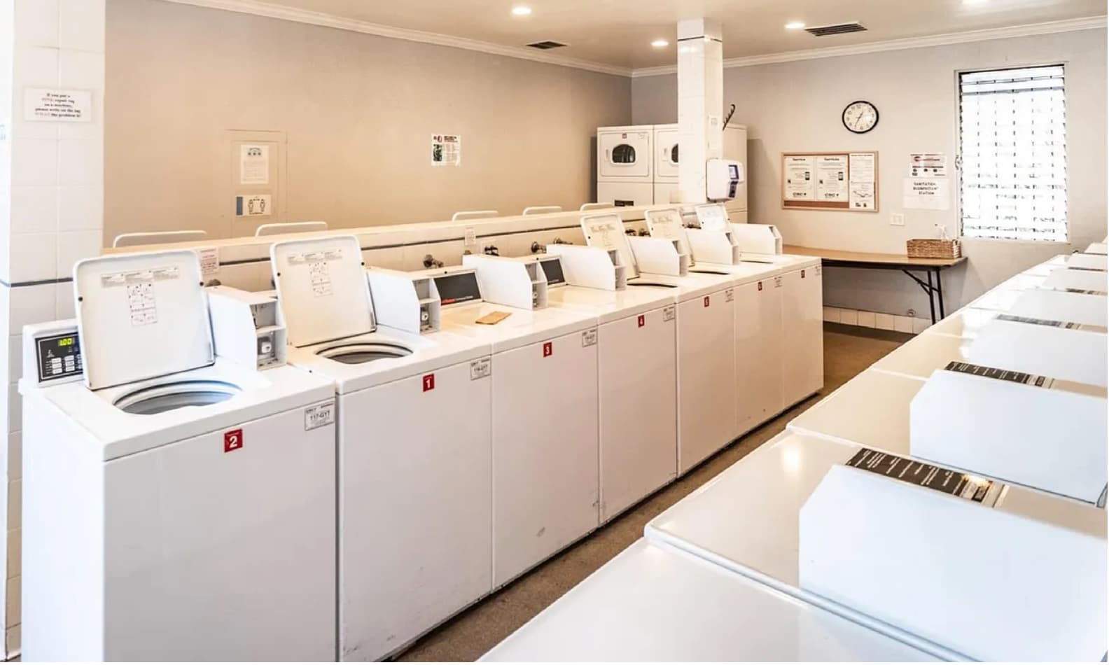 Building Photo - 18645 Hatteras St