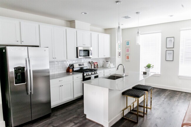 Building Photo - 5203 Burress Springs Ln