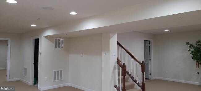 Building Photo - 4506 Nightingale Ct