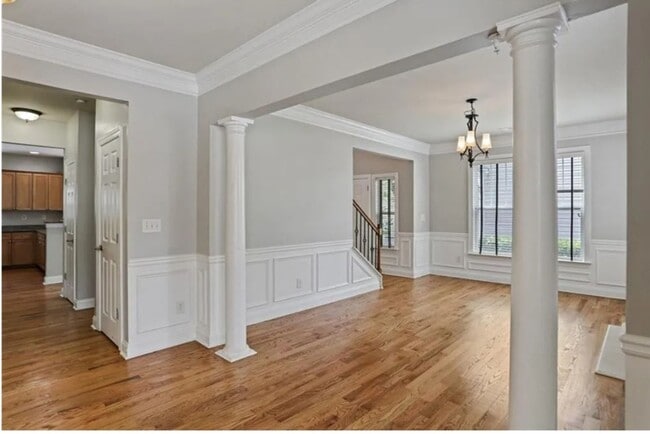 Building Photo - Charming 3BR Townhome in Atlanta