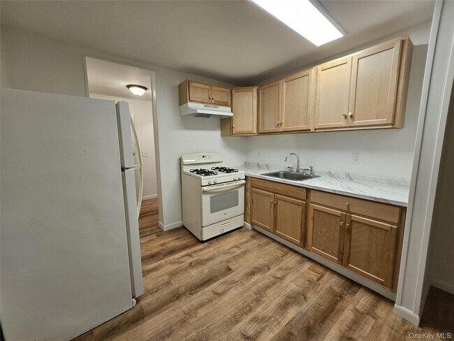 Building Photo - 74-80 N Highland Ave