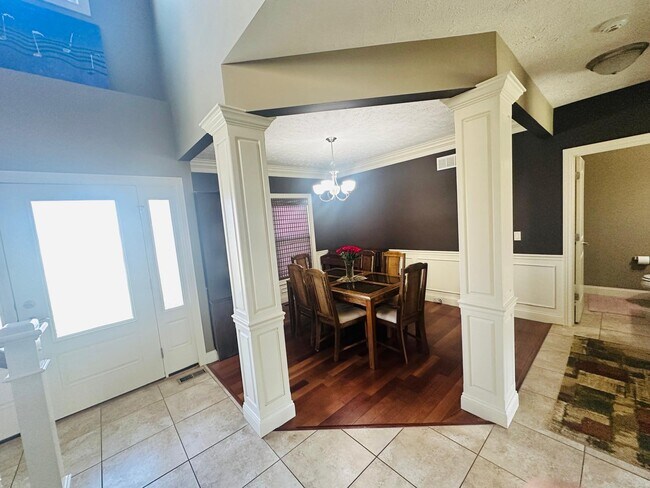 Building Photo - 205 Dropseed Dr