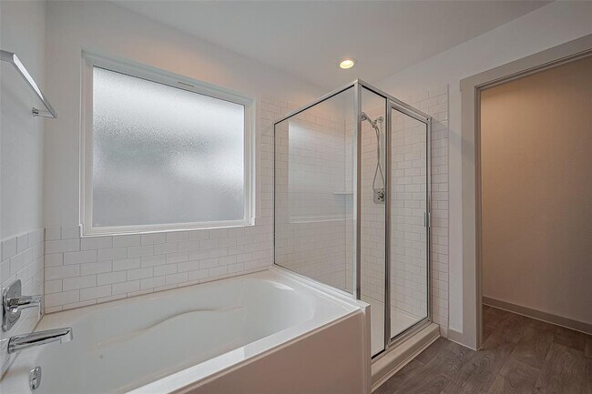 Building Photo - 12715 Basinghall Ln