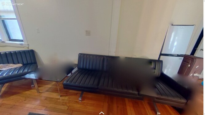 Building Photo - 54 Queensberry St