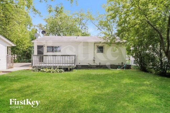 Building Photo - 671 Marine Dr