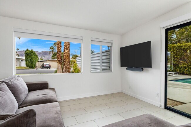 Building Photo - 45720 Abronia Trail