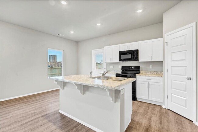 Building Photo - 6814 Memphis