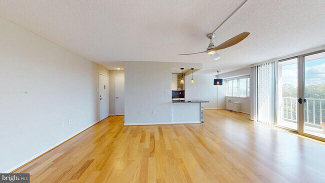 Building Photo - 2500 N Van Dorn St