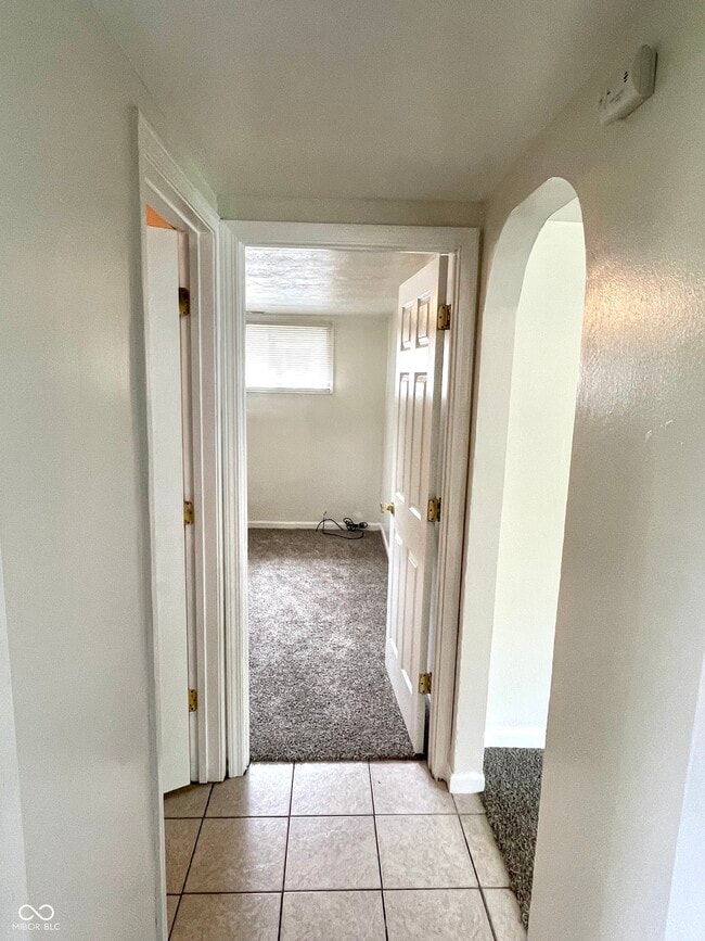 Building Photo - 1704 S Lindell Dr