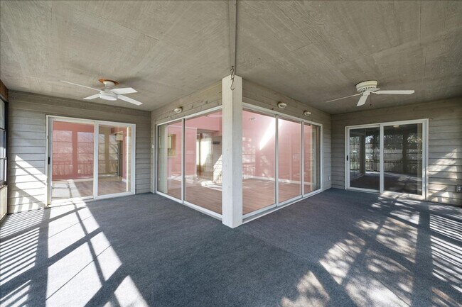 Building Photo - Yearly Rental: Convenient Location: 3-Bedroom, 2-Bath Condo in The Plantations, Lewes. $1,995/mon...