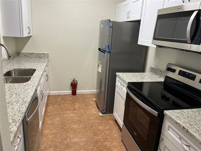 Building Photo - 3190 Dante Dr