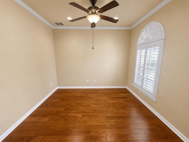 Building Photo - 14312 Senia Bend