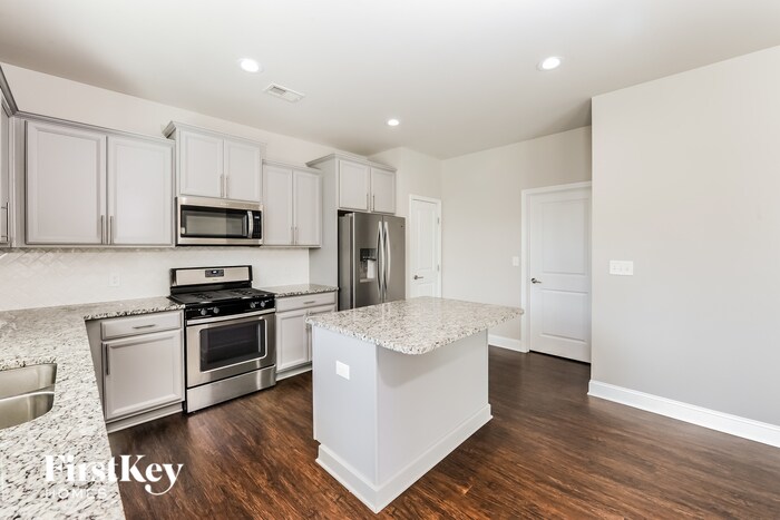 Building Photo - 2061 Chesley Dr