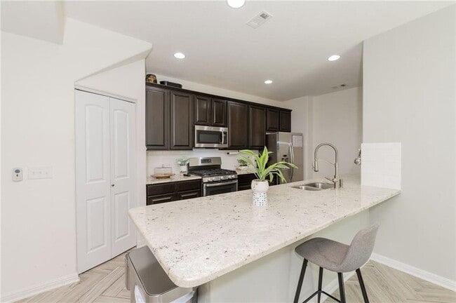 Building Photo - 1565 Arbor Knot Dr
