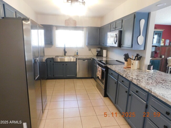 Building Photo - 10630 W Caron Dr