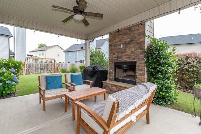 Building Photo - 5461 Everlook Cir