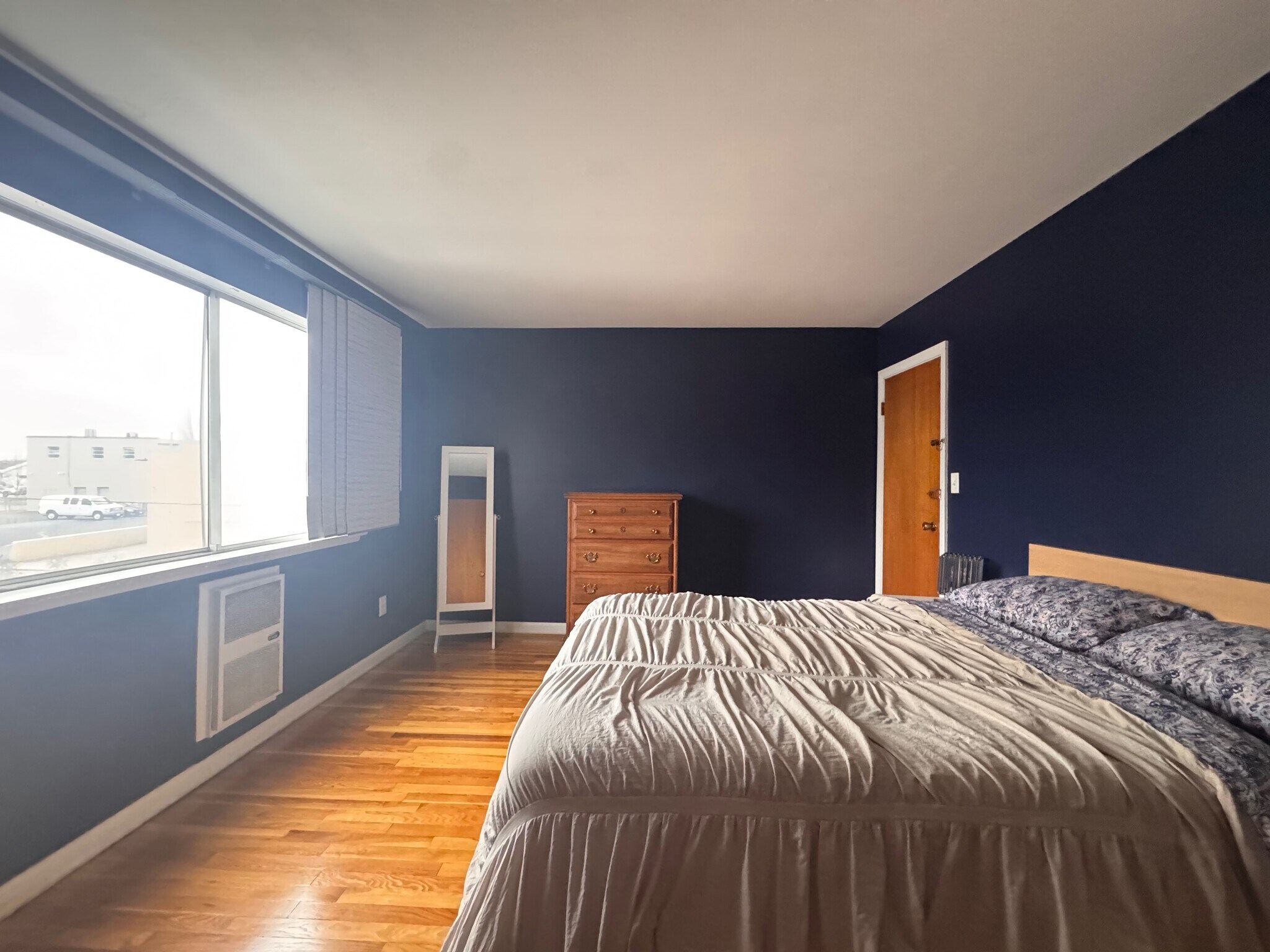 Building Photo - 32 Park Avenue Ct