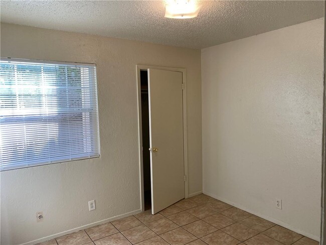 Building Photo - 11906 Alpheus Ave
