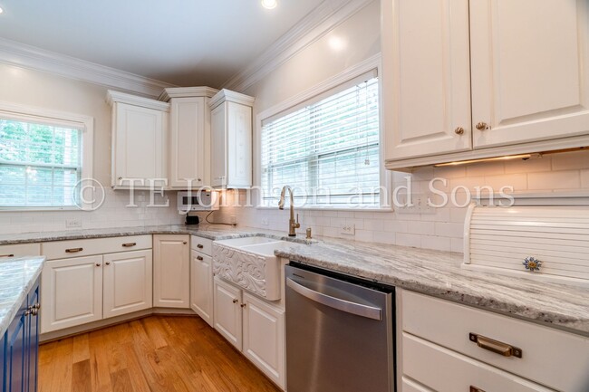 Building Photo - Luxury Living in Lewisville