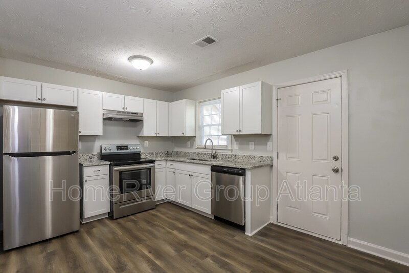 Building Photo - 4636 Vintage Ln
